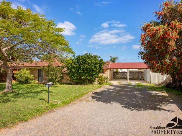 Quality And Affordable Brick and Tile Home In Waggrakine