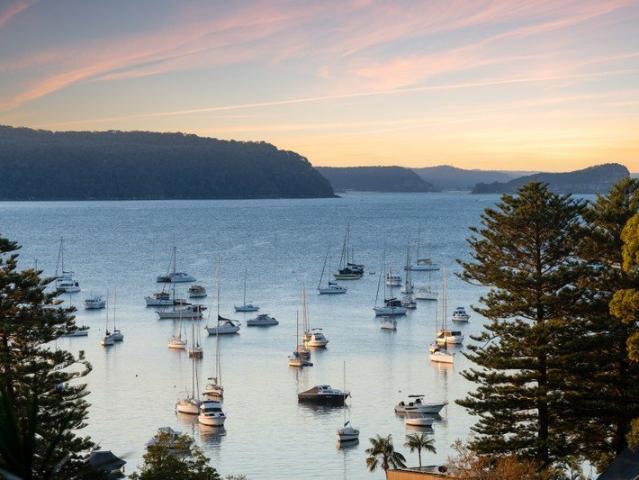 Quality and refinement with postcard perfect views to Lion Island