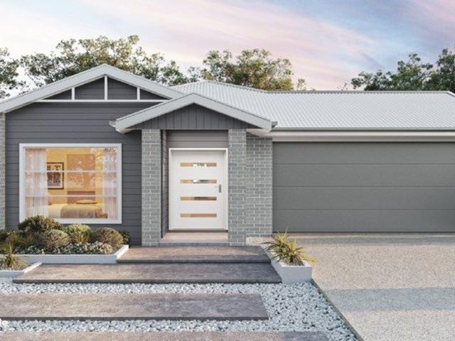 Quality Architectural 3 Bedroom Home in McMahon's Place, Echuca's