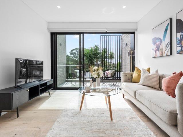 Quality Built One Bedroom Located in the Heart of Pymble