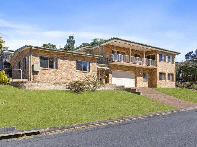 Quality Built Family Home with Self Contained Accommodation in the Heart of Narrawallee