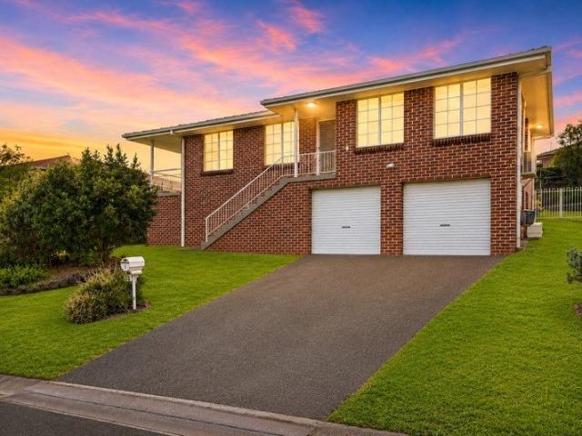 Quality Built Family Living in a Peaceful Cul de Sac