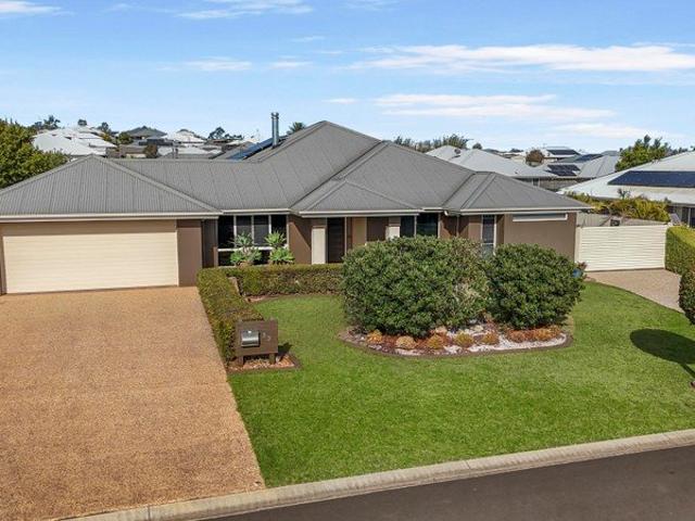 Quality Built Family Living with Exceptional Caravan, Shed and Vehicle Access!