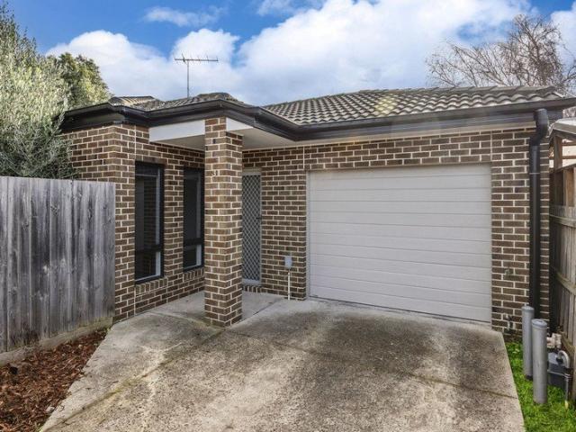 Quality Built Living in a Premier Pocket of Hamlyn Heights