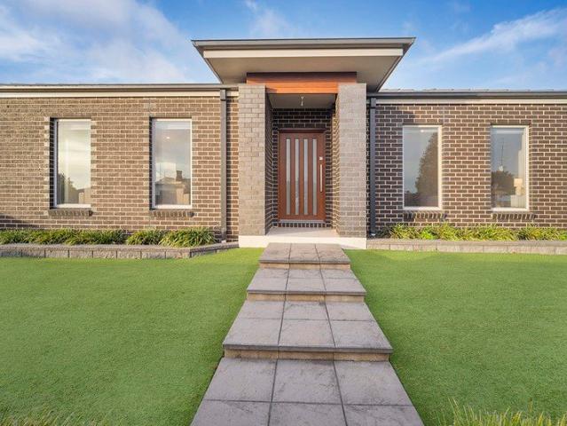 Quality Built Townhouse in Prime Central Location