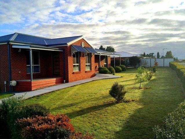 Exceptional Home, Constructed and Maintained with Care!