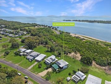 Taylors Beach, Hinchinbrook, Hinchinbrook County, Low Island, Queensland, Queensland