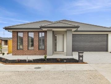 Quality Brand New Home In Lara's Thriving Austin Estate!