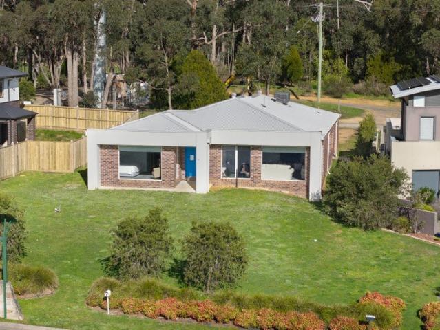 Quality, Comfort & Resort Style Living in a Premier RACV Resort Location