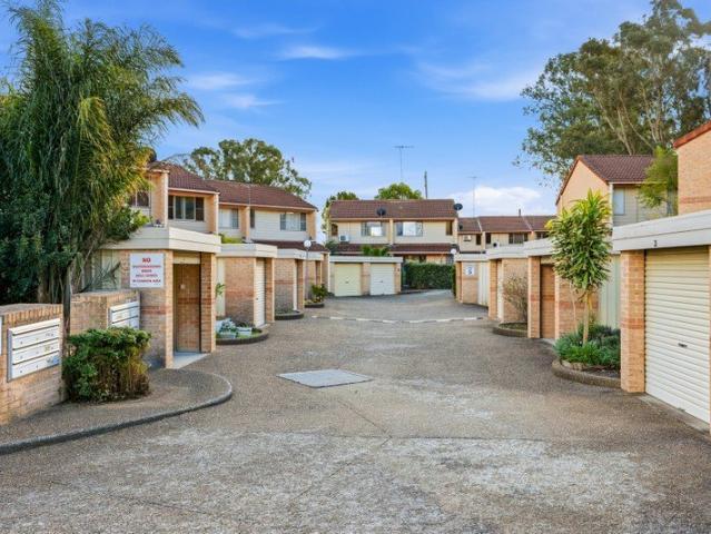 Quality Complex Close to University