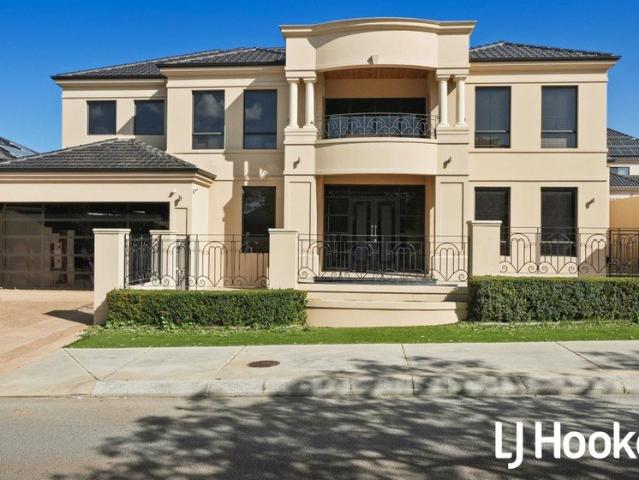 QUALITY EXECUTIVE HOME IN PRIME LOCATION FURNISHED!