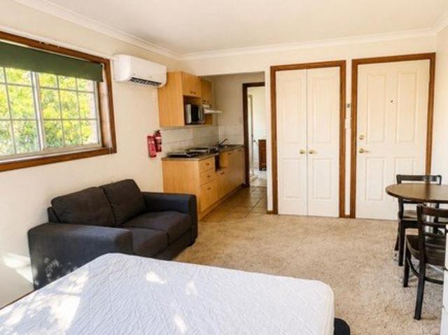 Quality furnished unit for rent in great location