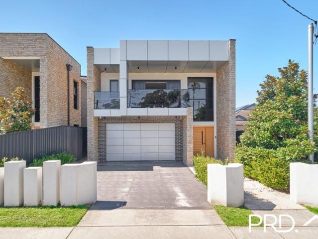 QUALITY FAMILY HOME WITH SEPARATE GRANNY FLAT