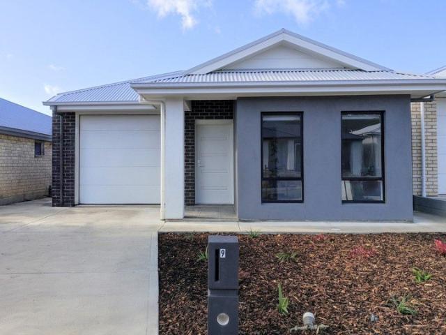 QUALITY FAMILY LIVING 3 BEDROOMS, ENSUITE & SECURE GARAGE