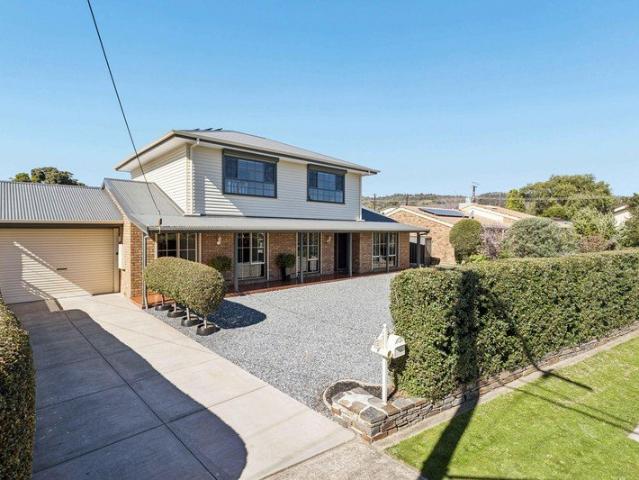 Quality Family Living with Golf Course Views