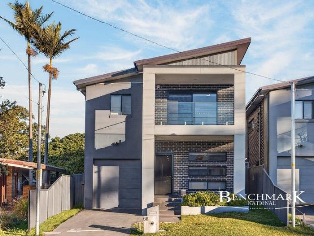 Quality Family Living with Premium Inclusions in an Elevated Chipping Norton Location