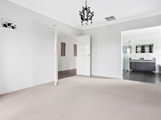 Quality Home with Elegant Finishes!