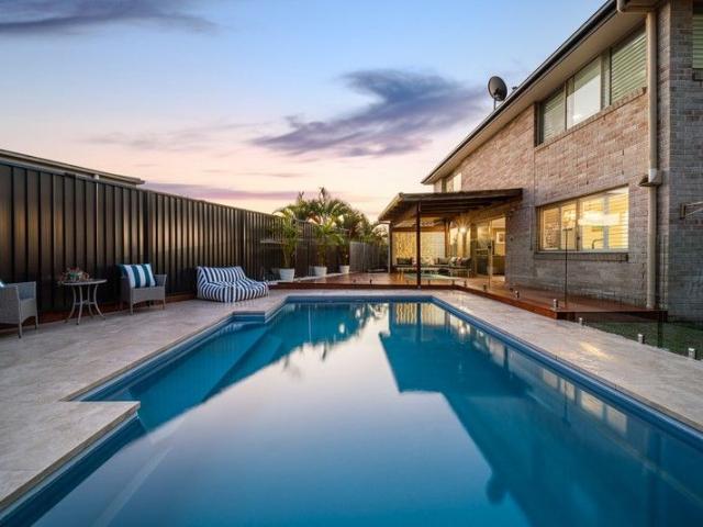 Beautiful home inviting Offers!