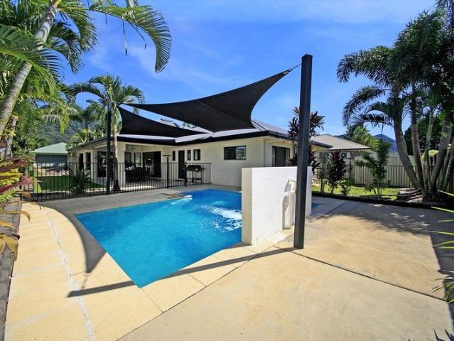 QUALITY INVESTMENT WITH POOL AND SIDE ACCESS