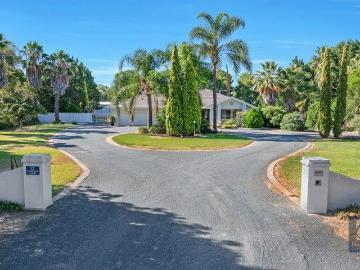 Echuca, Campaspe, Victoria, Victoria - Garden