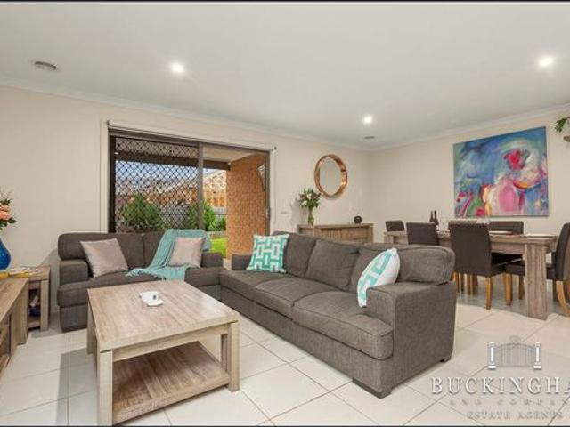 Quality living 6 month lease 4 Bedroom Family Home
