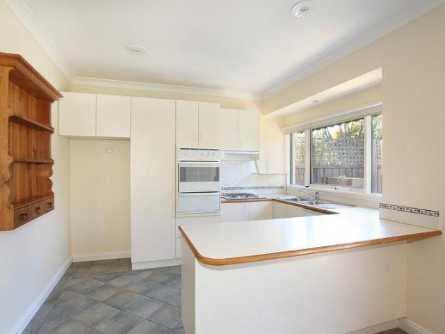 Quality Living, Close Station
