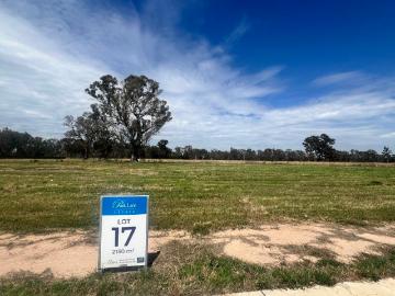 QUALITY LIVING ON THE EDGE OF TOWN