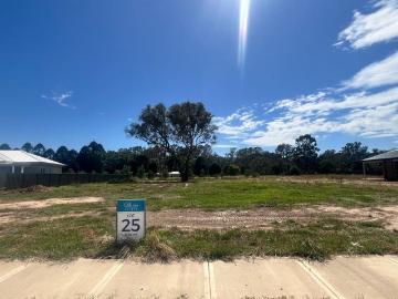 QUALITY LIVING ON THE EDGE OF TOWN