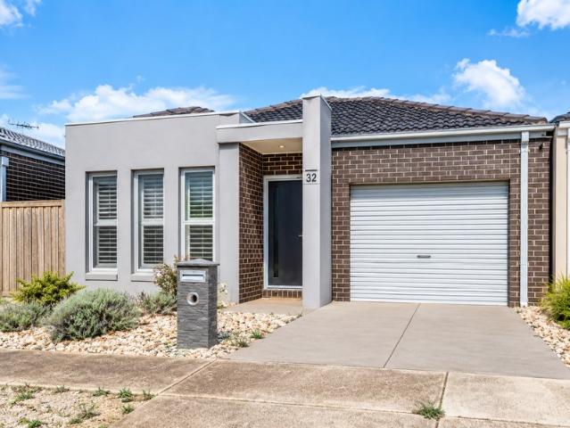 Quality, Space & Style A Truganina Gem!