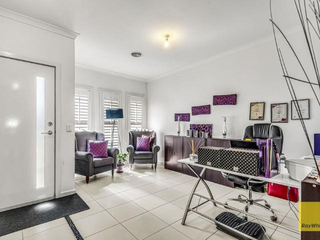 Quality, Space & Style A Truganina Gem!