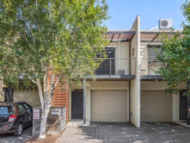 QUALITY TOWNHOUSE
