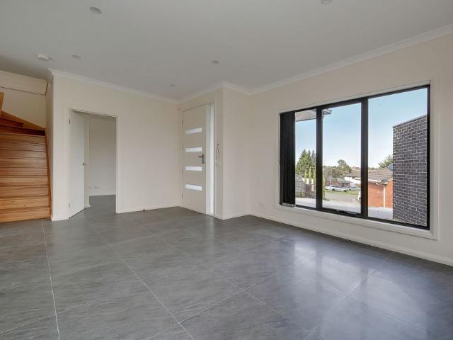 Quality Townhouse with 3 Bedrooms and 3 Bathrooms