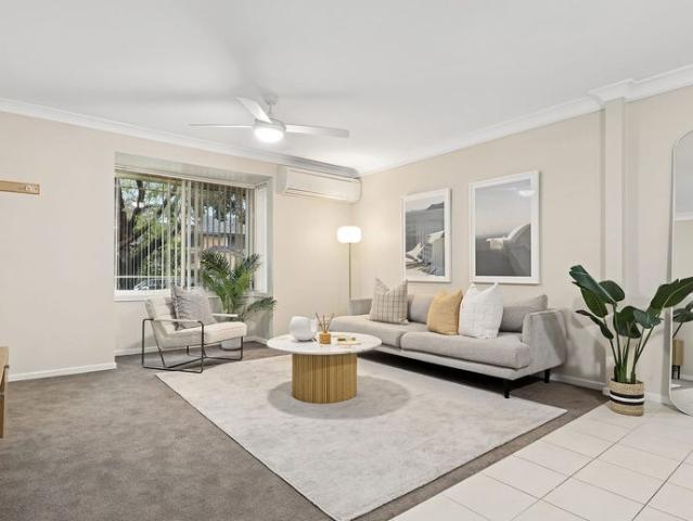 Quality Townhouse For Easy Coastal Living Minutes From The Beach