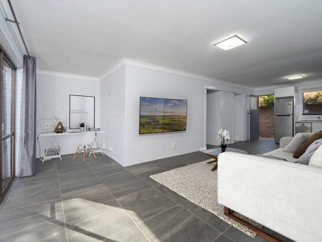 Application accepted, deposit paid. Quality Townhouse In An Excellent Location