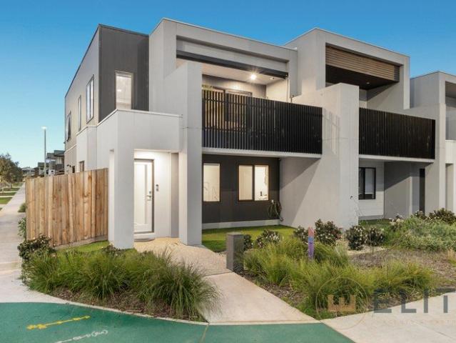 Quality townhouse in popular Smith's Lane estate Priced to sell and no Body Corp fees!