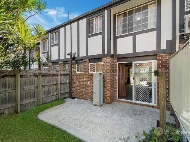 Quality townhouse in sought after estate