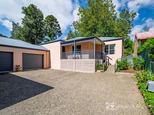 QUALITY TOWNHOUSE LIVING IN THE HEART OF TOWN
