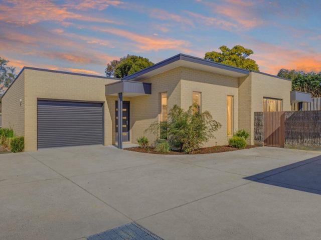 QUALITY UNIT CLOSE TO TOWN