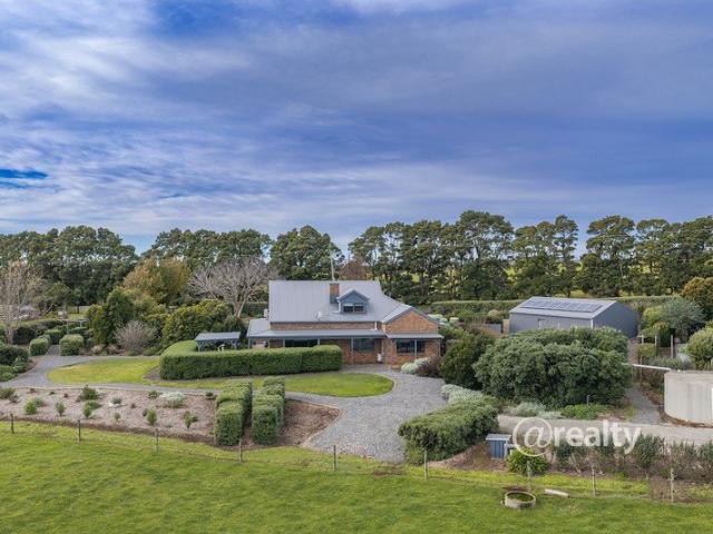 Quality with Space and Views in a Rural setting