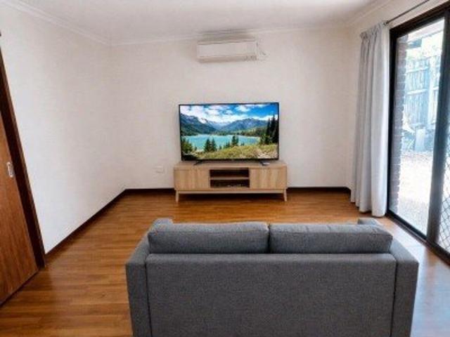 Quality 1 bedroom unit in prime location!