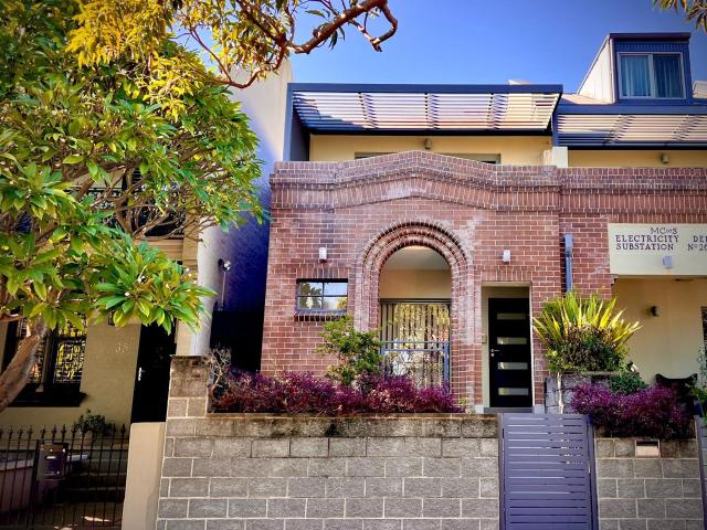 Quality 2 Bedroom Terrace style Residence with Garage