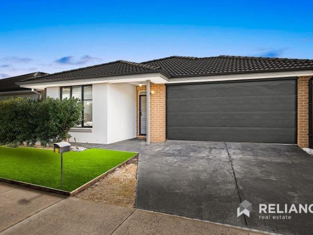 Quality 4 Bedroom Family Living in Sought After Mt. Atkinson, Truganina