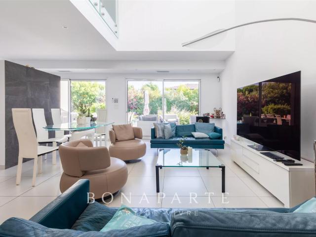LE GRAU D'AGDE – Une élégance contemporaine à quelques minut. 186m² Agde Cap d'Agde