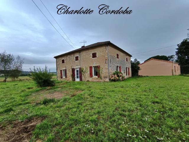 ? Quand le charme rencontre le potentiel. Votre futur chez vous à Sérignac sur Garonne