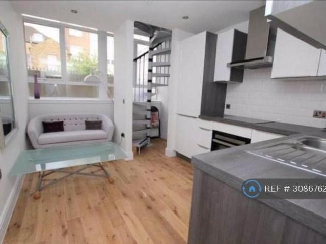 Quant Building, London, E17 1 bed flat to rent £1,500 pcm £346 pw