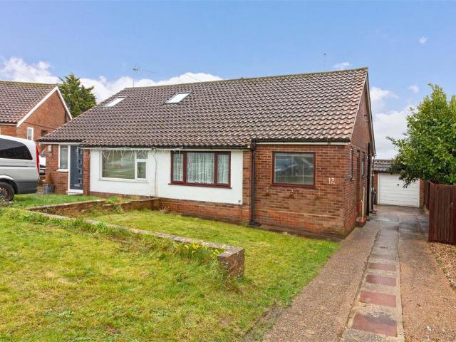 Quantock Close, Worthing 2 bed semi detached bungalow to rent £1,400 pcm £323 pw
