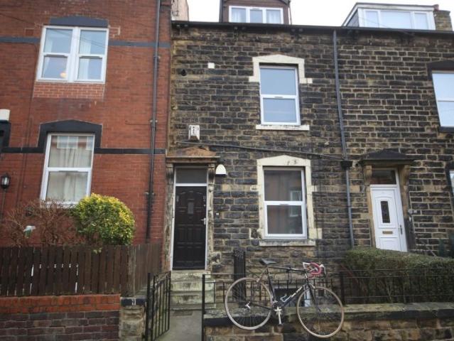 Quarry Mount Terrace, Woodhouse, Leeds LS6, 3 bed shared accommodation to rent, £450 pppm | PrimeLocation