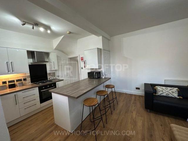 Quarry Street, Leeds LS6, 4 bed shared accommodation to rent, £646 pppm | PrimeLocation