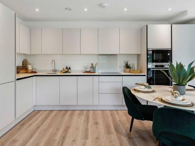 Quarry Road, Tunbridge Wells TN1, 1 bed flat to rent, £1,400 pcm | PrimeLocation