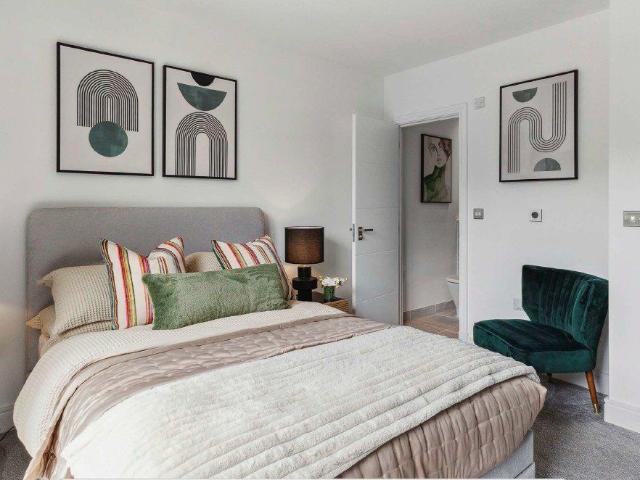 Quarry Road, Tunbridge Wells TN1, 2 bed flat to rent, £1,777 pcm | PrimeLocation